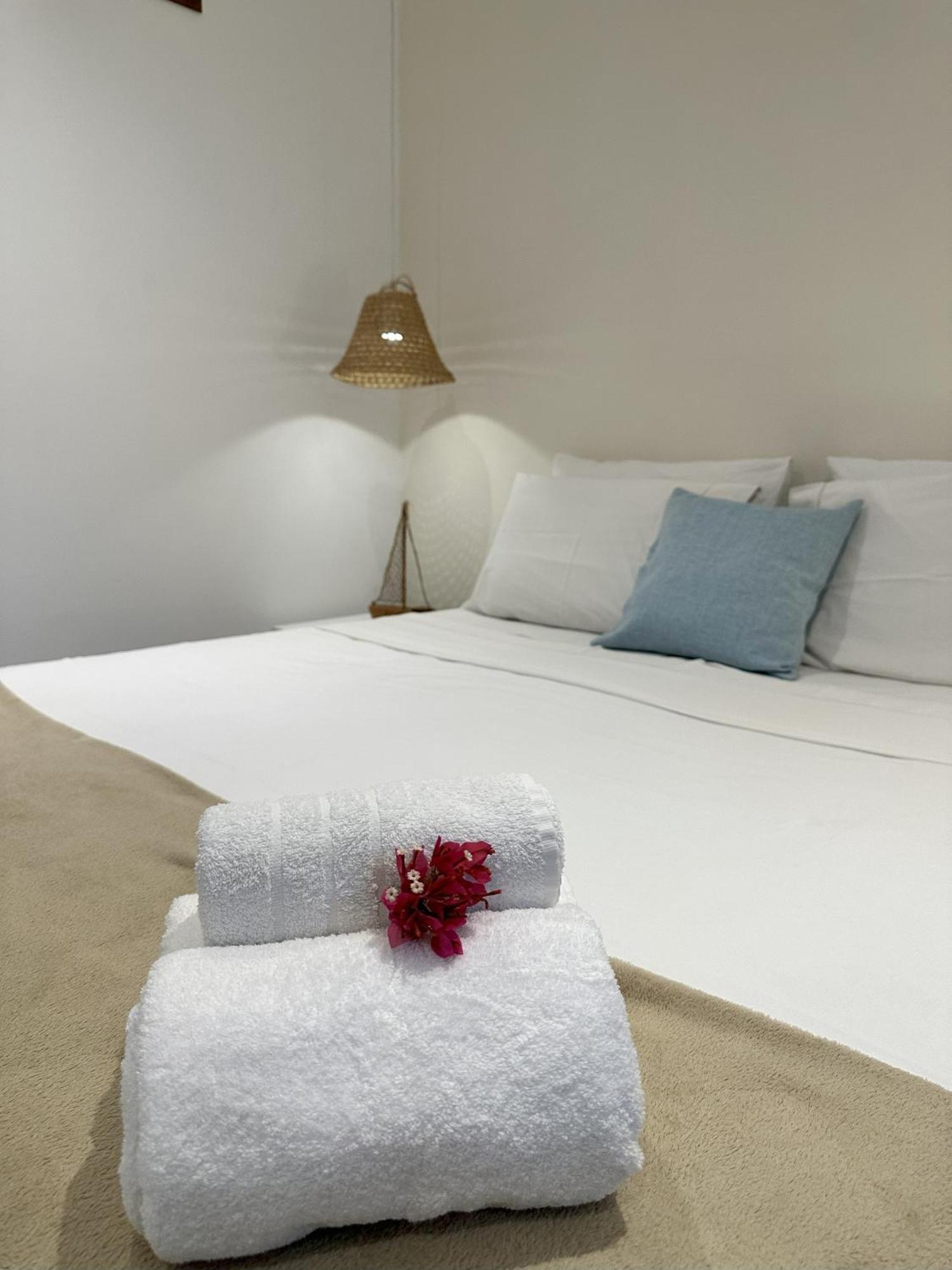Apartment Manay Flats *